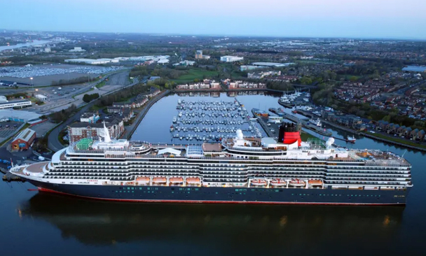 کشتی تفریحی ملکه ویکتوریا در انگلیس+عکس