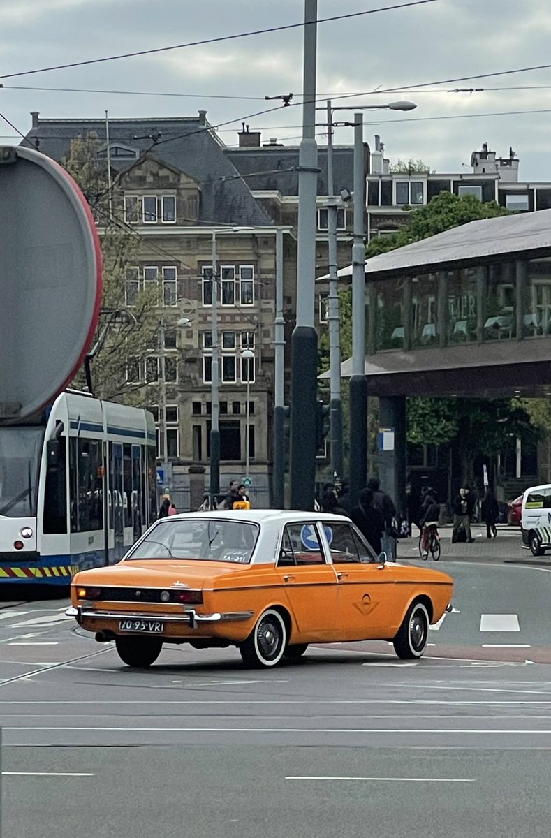 پیکان نارنجی در آمستردام دیده شد+عکس