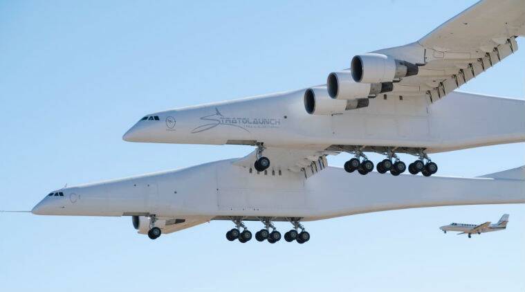 پرواز آزمایشی بزرگترین هواپیمای جهان +عکس