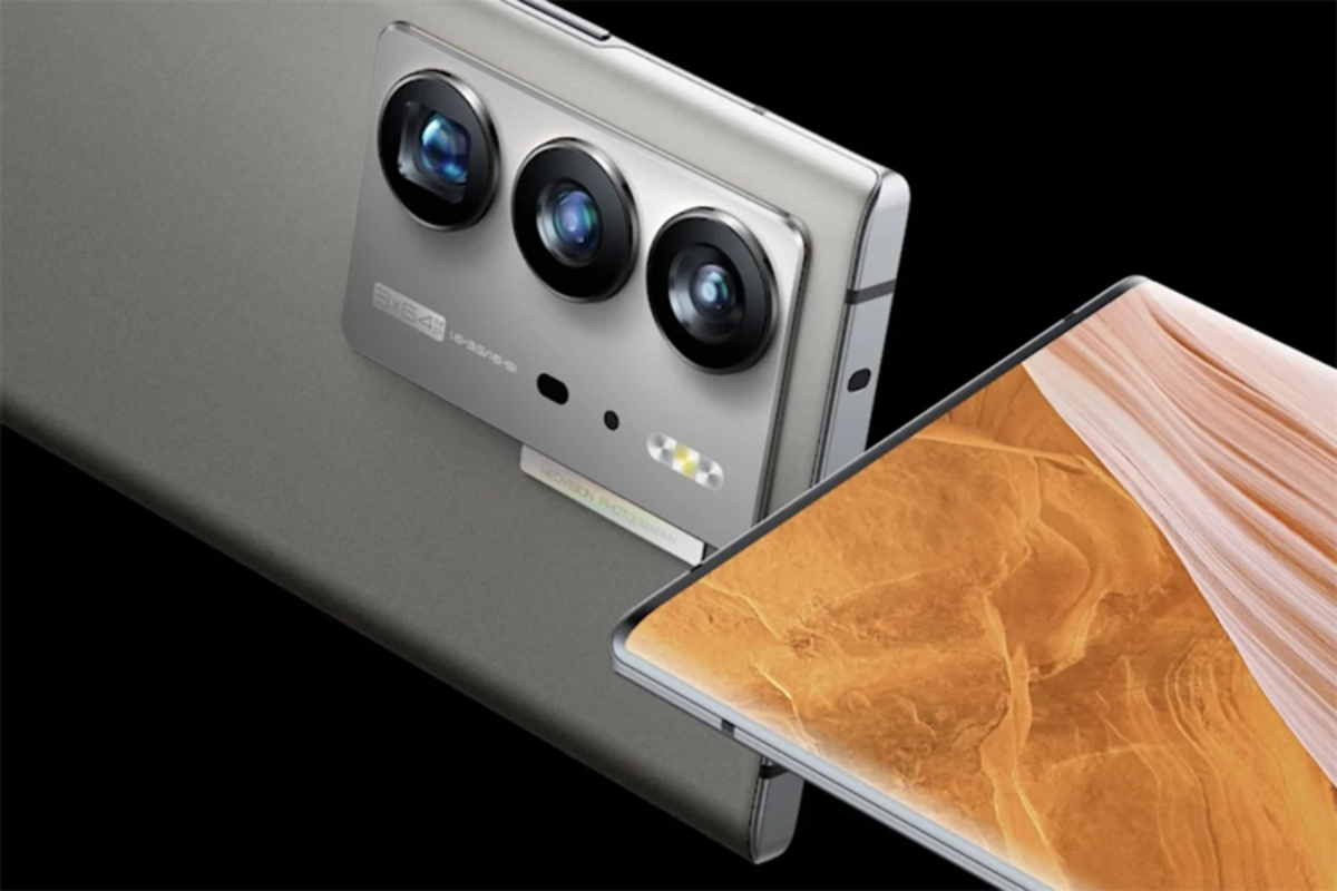 گوشی   ZTE Axon 40 با صفحه نمایش خمیده
