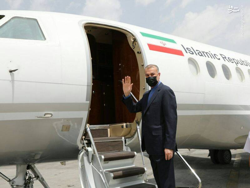 وزیر امور خارجه به ابوظبی رفت+عکس