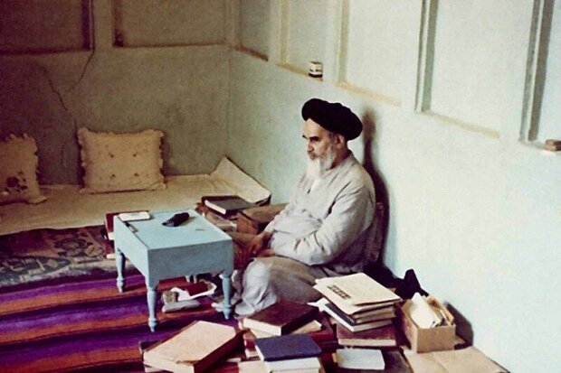 ۱۵ کتاب خواندنی درباره زندگی امام راحل