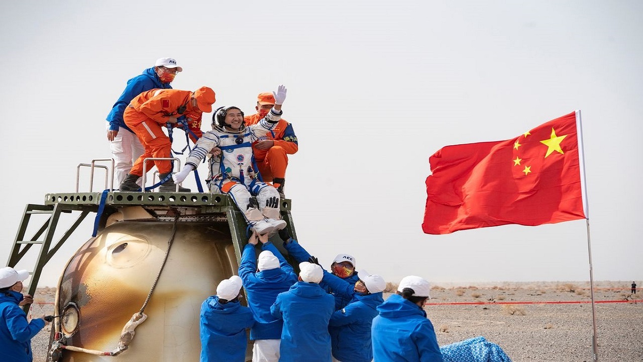 رقابت چین و آمریکا بر سر مواد معدنی ماه