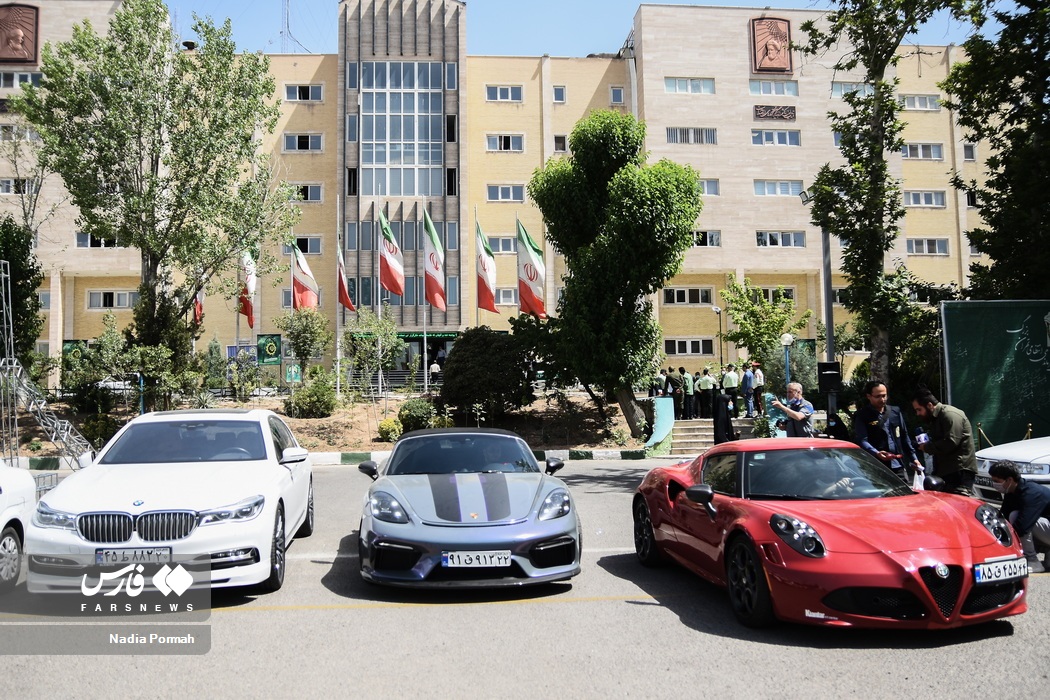 کشف خودروهای لوکس از سارقان تهرانی+عکس