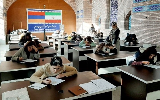 آزمون پایان دوره کلاس‌های آموزش زبان فارسی در ارمنستان برگزار شد