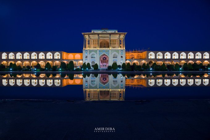 عمارت عالی‌قاپو اصفهان در شب+عکس