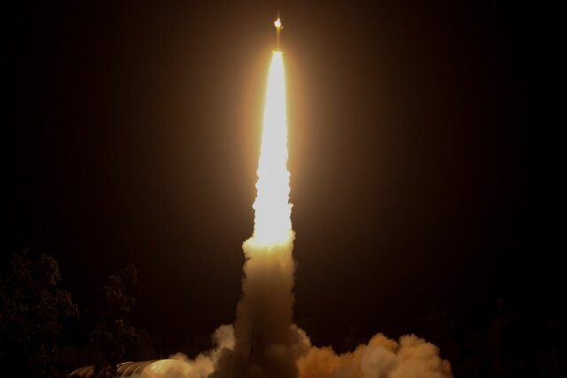 اولین موشک ناسا از پایگاهی در خارج از خاک آمریکا پرتاب شد