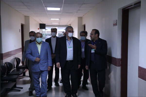 بازدید وزیر بهداشت از روند برگزاری آزمون ارتقاء و گواهینامه پزشکی