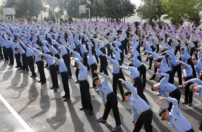 برنامه آموزش و پرورش برای نهادینه‌شدن ورزش خانواده‌محور در سبک زندگی