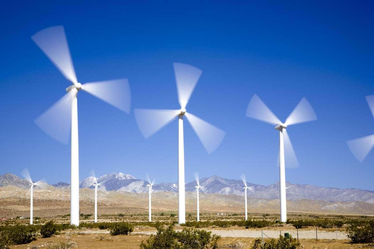 توربین‌های مدرن بادی و انرژی شگفت‌انگیز پایدار