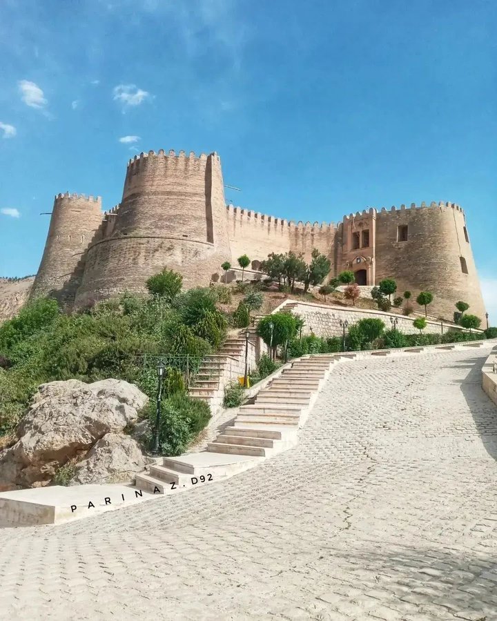 قلعه زیبای فلک‌الافلاک در خرم آباد+عکس