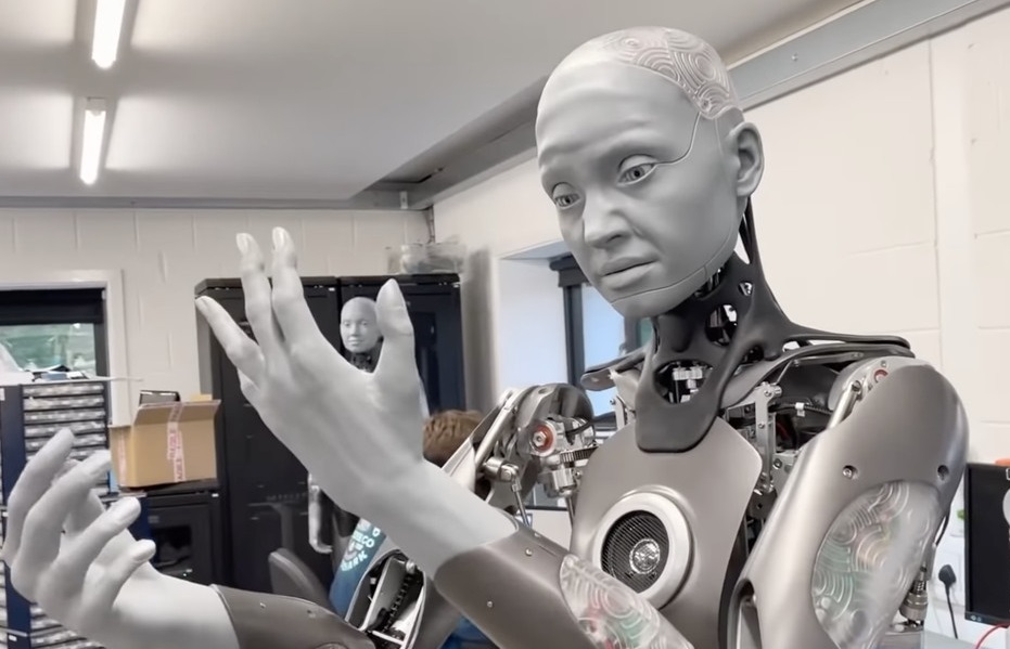 نسل جدید ربات‌ها با چشم‌هایی شبیه انسان+عکس