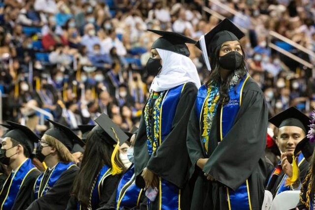 اجبار مجدد استفاده از ماسک در دانشگاه‌های کالیفرنیا