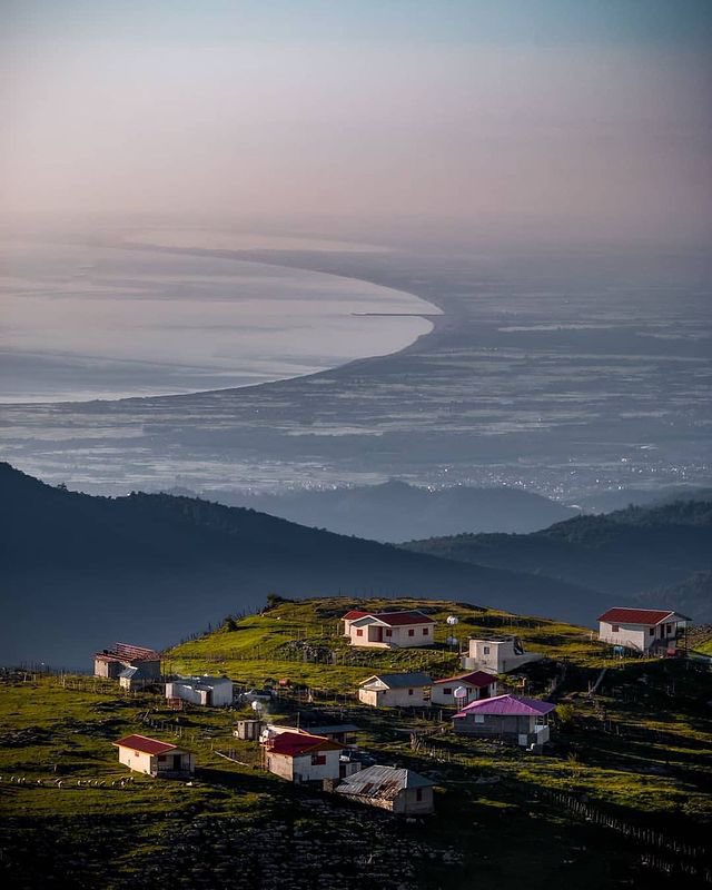 تصویر رویایی دریای خزر از ارتفاعات گیلان+عکس