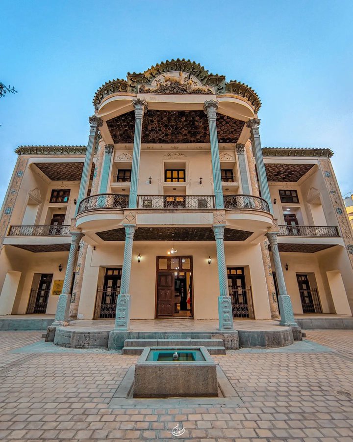 تصویر زیبایی از عمارت باغ زرشک اصفهان+عکس