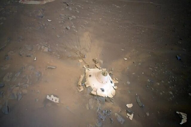 تجهیزات رهاشده مریخ‌نورد اسقامت در مریخ+عکس