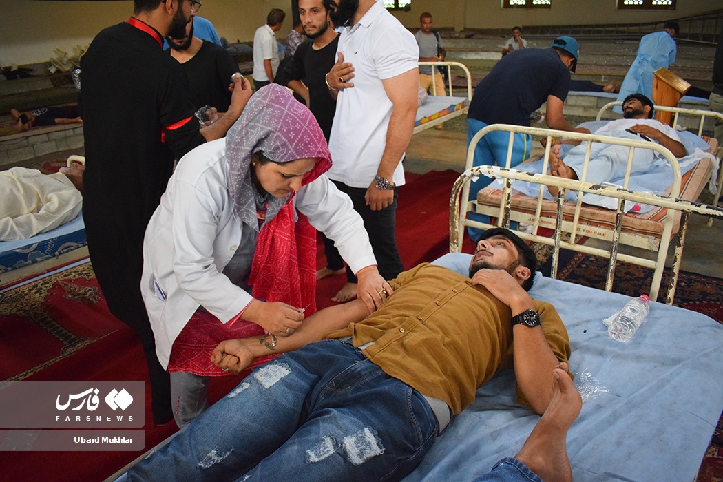 اهدای خون در کشمیر به یاد شهدای کربلا+عکس