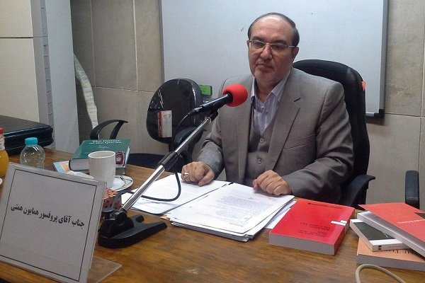 نقد دیدگاه استفان هاوکینگ درباره خدا در حسینیه ارشاد