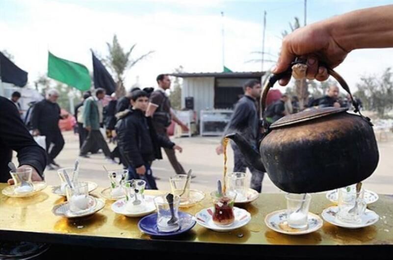 هیات‌های دانش‌آموزی به زائران اربعین حسینی خدمات ارائه می‌کنند