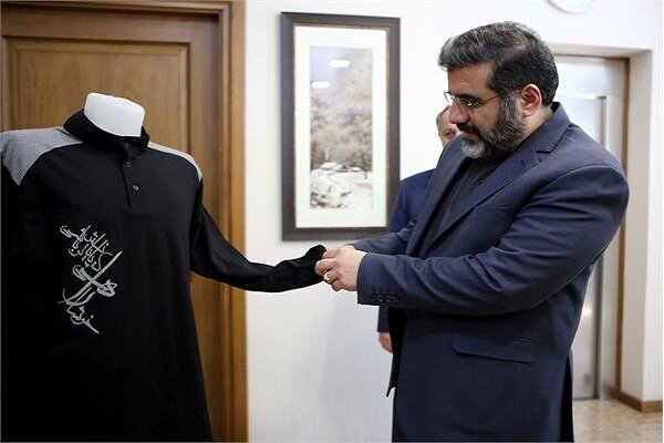نمایشگاه  سبک زندگی اربعین با طرح‌های جدید لباس افتتاح شد