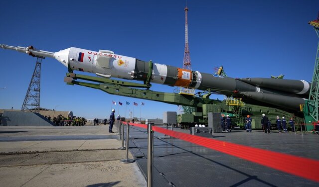 تصاویری از موشک سایوز روسیه قبل از پرتاب+عکس