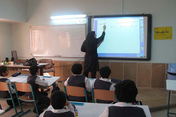 استقبال رتبه‌های برتر کنکور از معلمی ضامن اثربخشی نخبگان