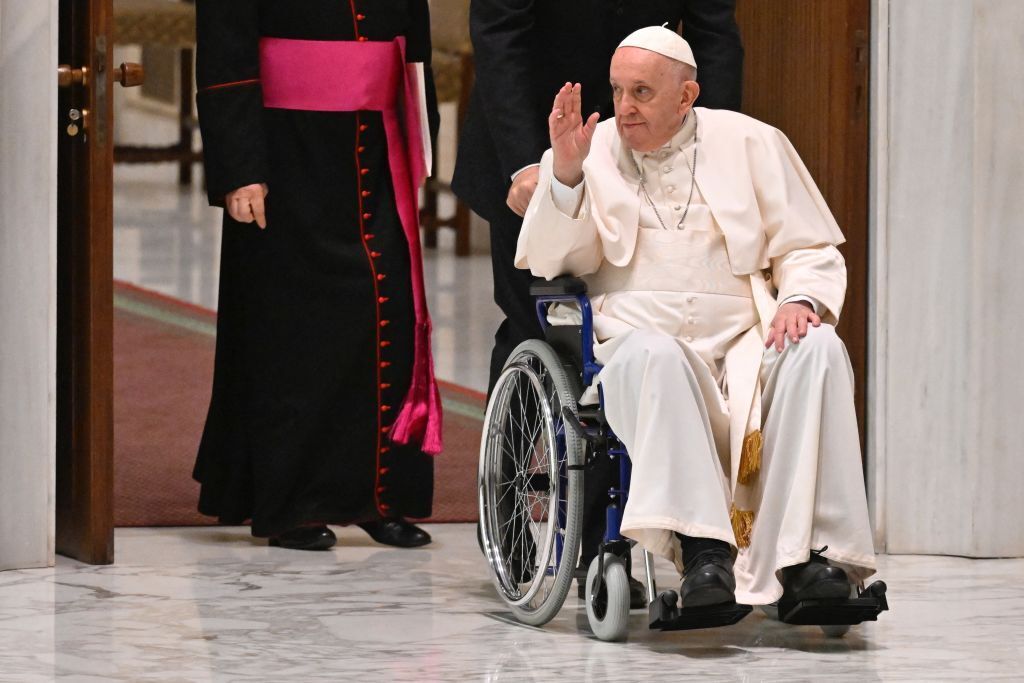 پاپ فرانسیس با ولیچر در بحرین+عکس