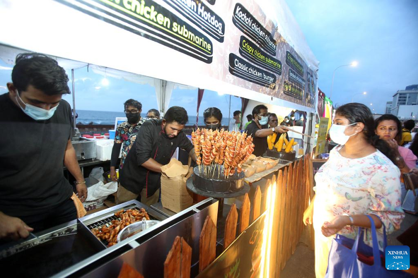 استقبال مردم از جشنواره غذا در کلمبو+عکس