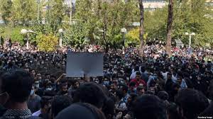 دانشجویان باید حق اعتراض داشته باشند/برخوردهای خشن تمام دانشجویان را تحت تاثیر قرار می‌دهد