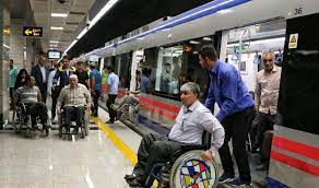 بازدید دانش‌آموزان دارای معلولیت و نیازهای ویژه از مترو تهران