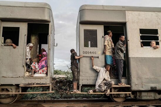 وضعیت عجیب سفر با قطار در اتیوپی+عکس