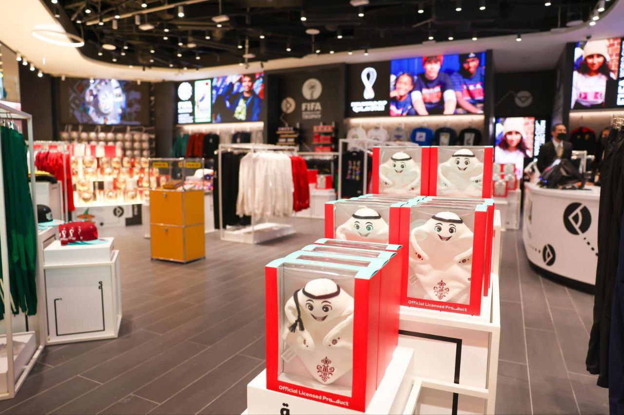 افتتاح اولین فروشگاه رسمی فیفا در دوحه+عکس