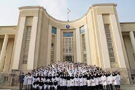 اعتراض ۹۰ استاد علوم پزشکی تهران به شیوه‌نامه جدید انضباطی