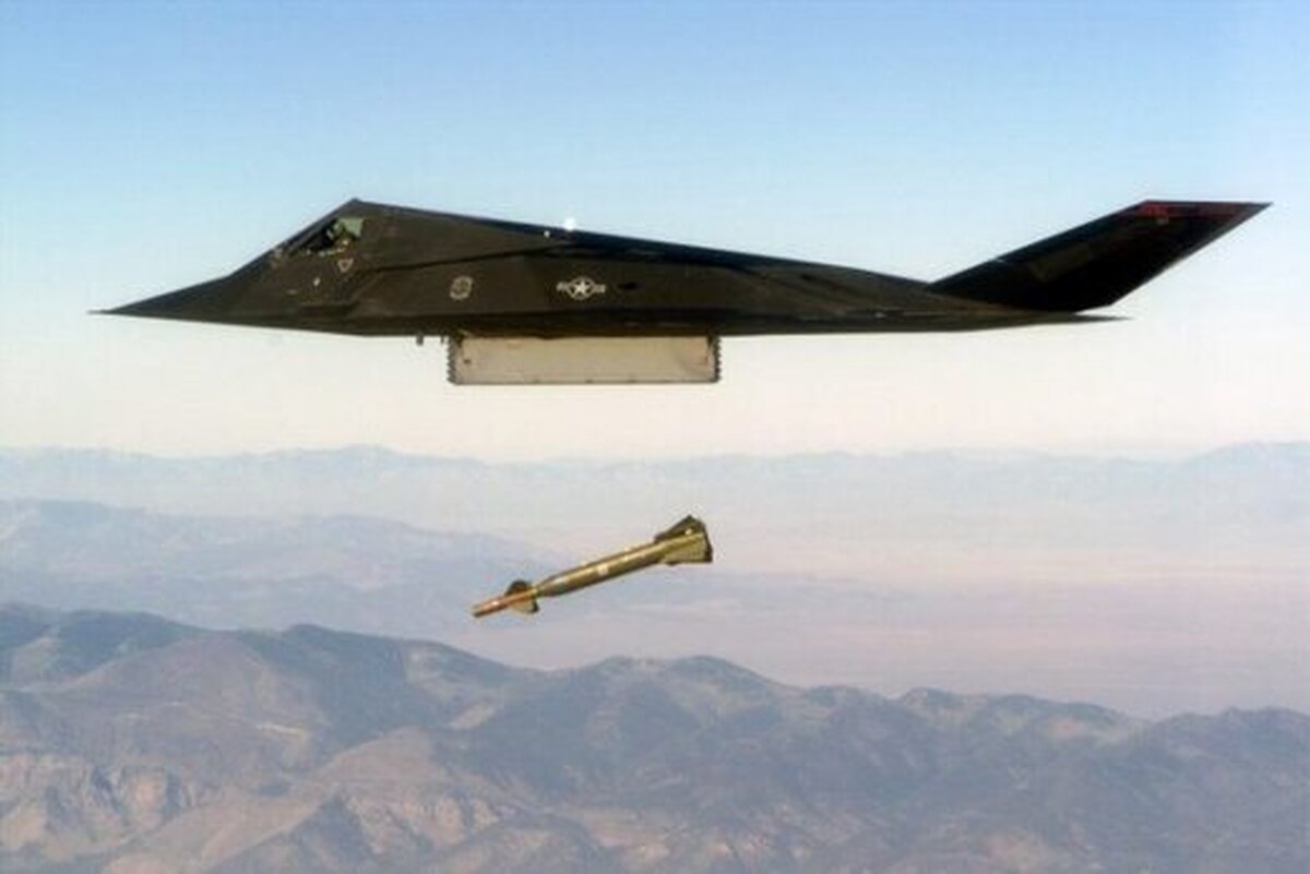 جنگنده پنهانکار آمریکا شکار موشک قدیمی روسی شد +عکس
