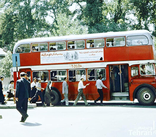 تصاویر دیدنی از اتوبوس‌های قدیمی دو طبقه تهران