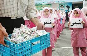 توزیع شیر رایگان مدارس در ۸ استان