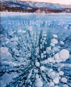 تصویر عجیب از یخ زدن حباب گاز متان+عکس