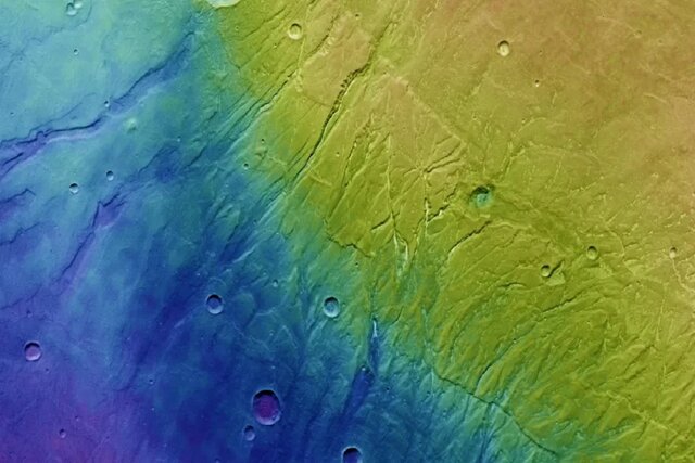 شکستگی‌های عمیق باستانی روی سطح مریخ دیده شد+عکس
