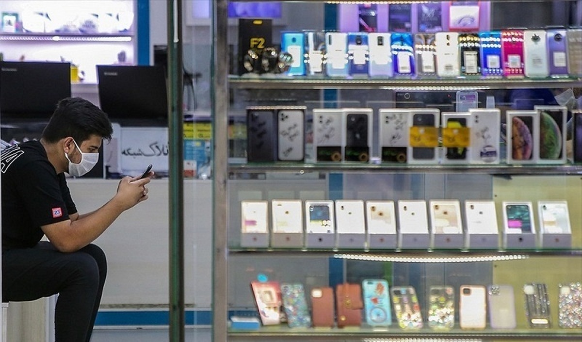 گوشی ۱۲۰میلیون تومانی در بازار ایران+عکس