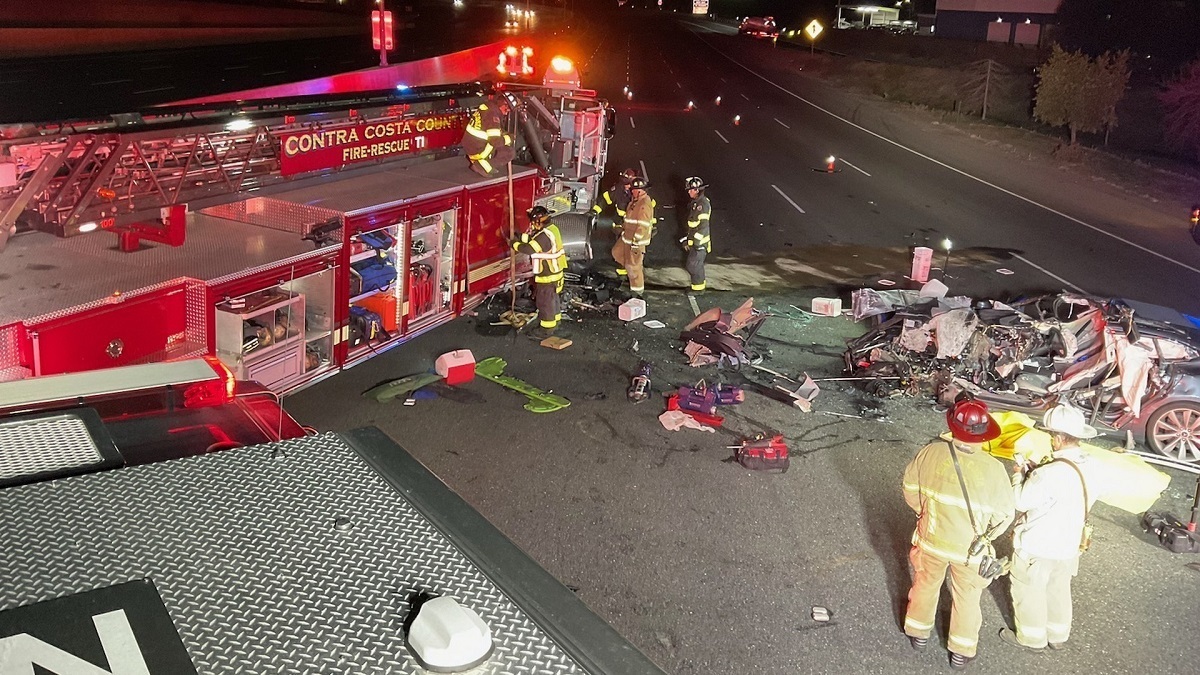 تصادف مرگبار خودروی ایلان ماسک با ماشین آتش‌نشانی+عکس