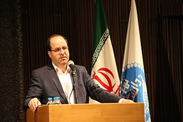 هیچ یک از اعضای دانشگاه تهران غیرقانونی بازنشسته نمی شوند