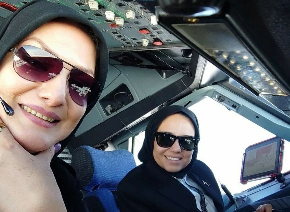 هدایت هواپیمای ایرباس به خلبانی ۲ زن ایرانی+عکس