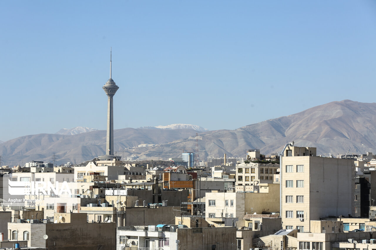 آسمان آبی و هوای پاک تهران در اولین روز بهار+عکس