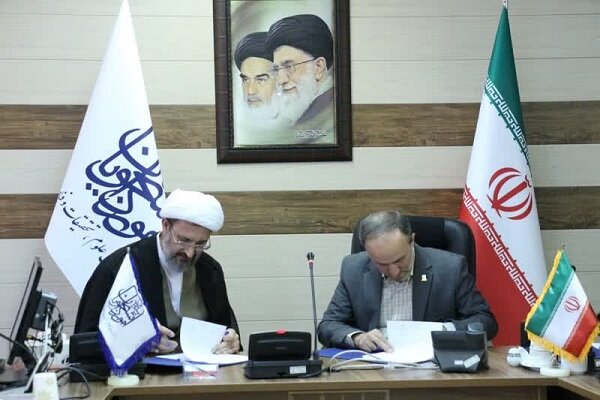 امضای تفاهم نامه همکاری بین سازمان امور دانشجویان و دانشگاه قم