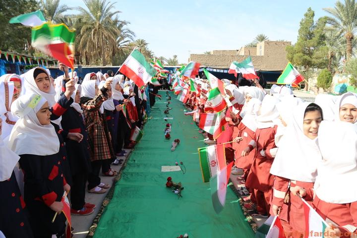 «زنگ انقلاب» ۱۴ بهمن در مدارس کشور طنین‌انداز می‌شود