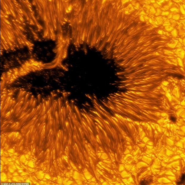 تصویر عجیب از خورشید در نمایی نزدیک+عکس