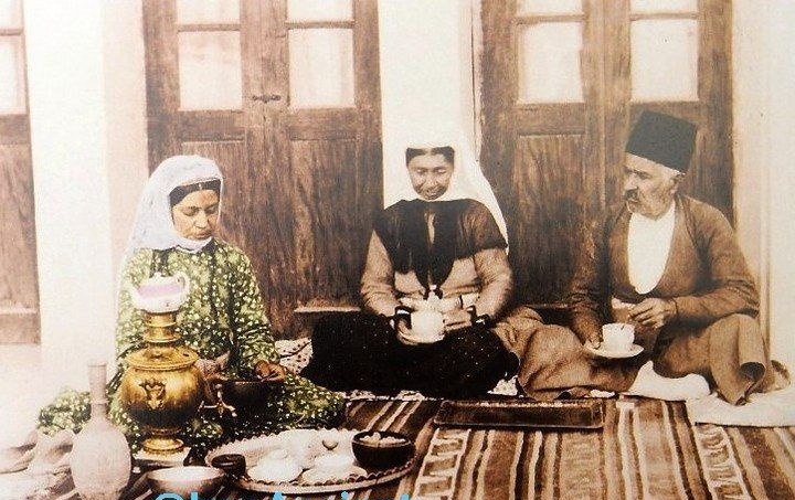 تصویر قدیمی ۱۰۰ ساله از یک خانواده اصفهانی+عکس