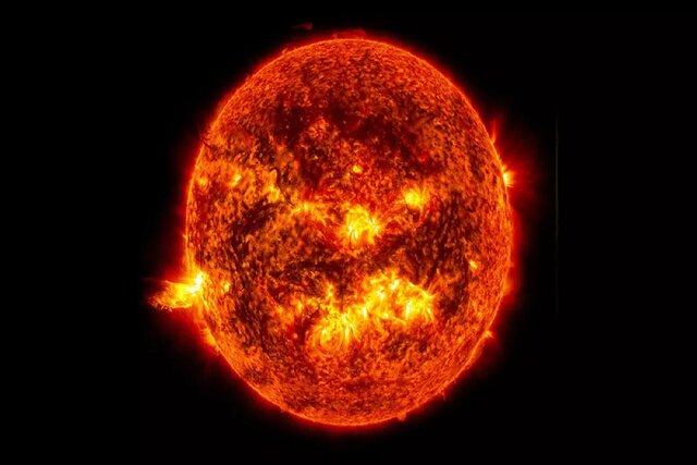 علت گرمای بیش از اندازه تاج خورشیدی کشف شد