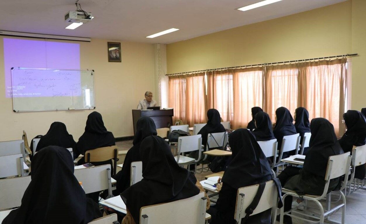 طهرانچی: آغاز سال تحصیلی دانشگاه آزاد مهر ماه خواهد بود