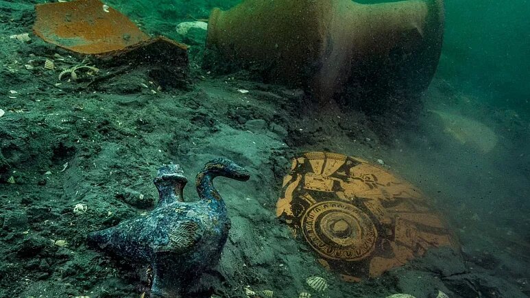 کشف عجیب از گنج فرعون در زیر آب+عکس